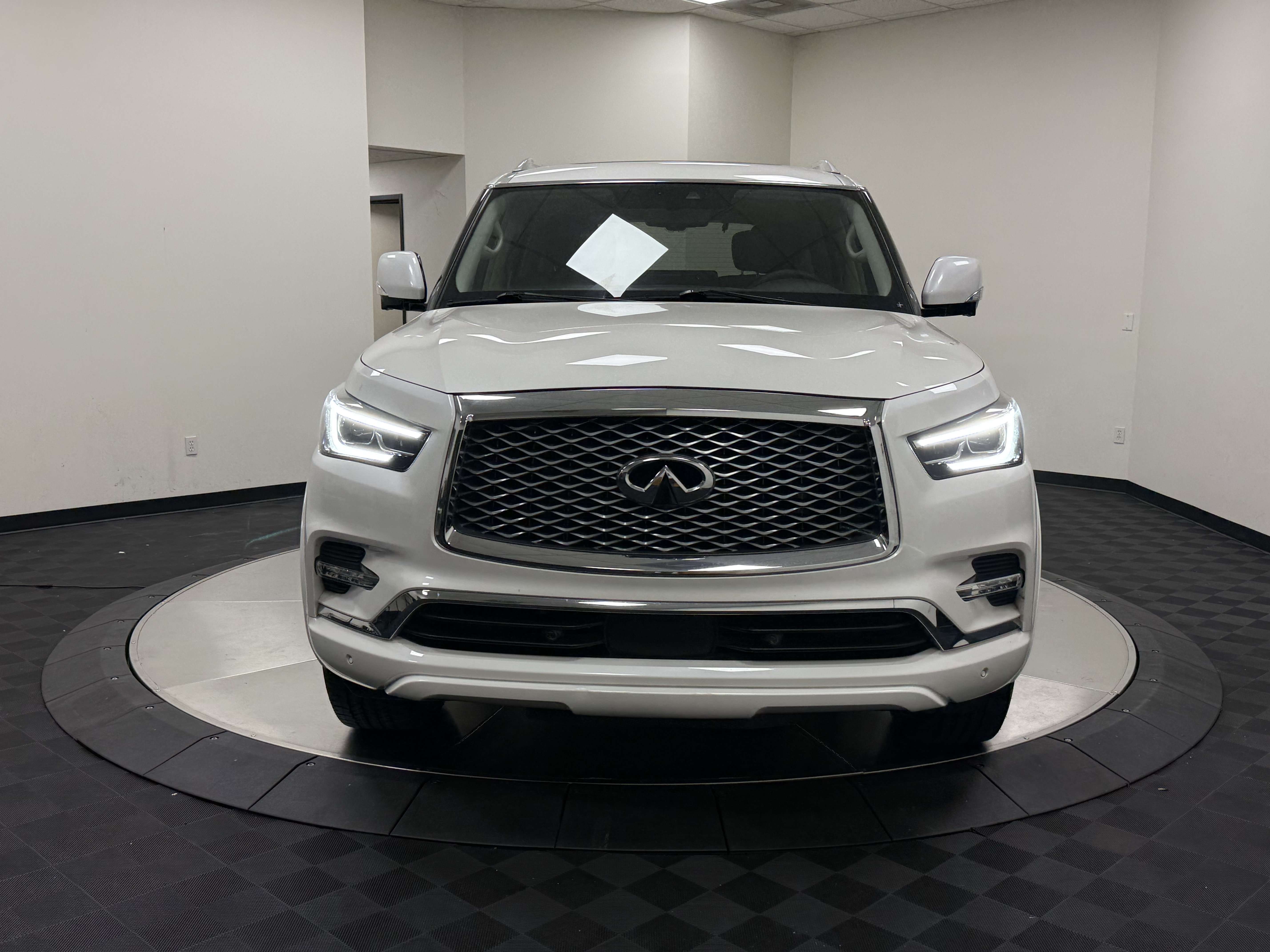 Certified 2023 INFINITI QX80 Luxe w/ Cargo Package RWD image 2