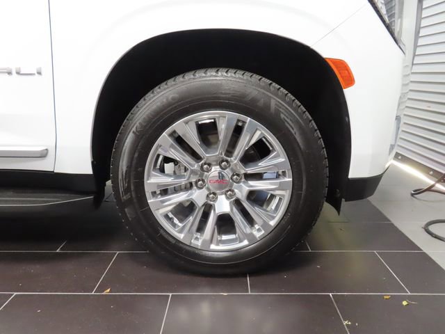 Used 2024 GMC Yukon XL Denali image 16