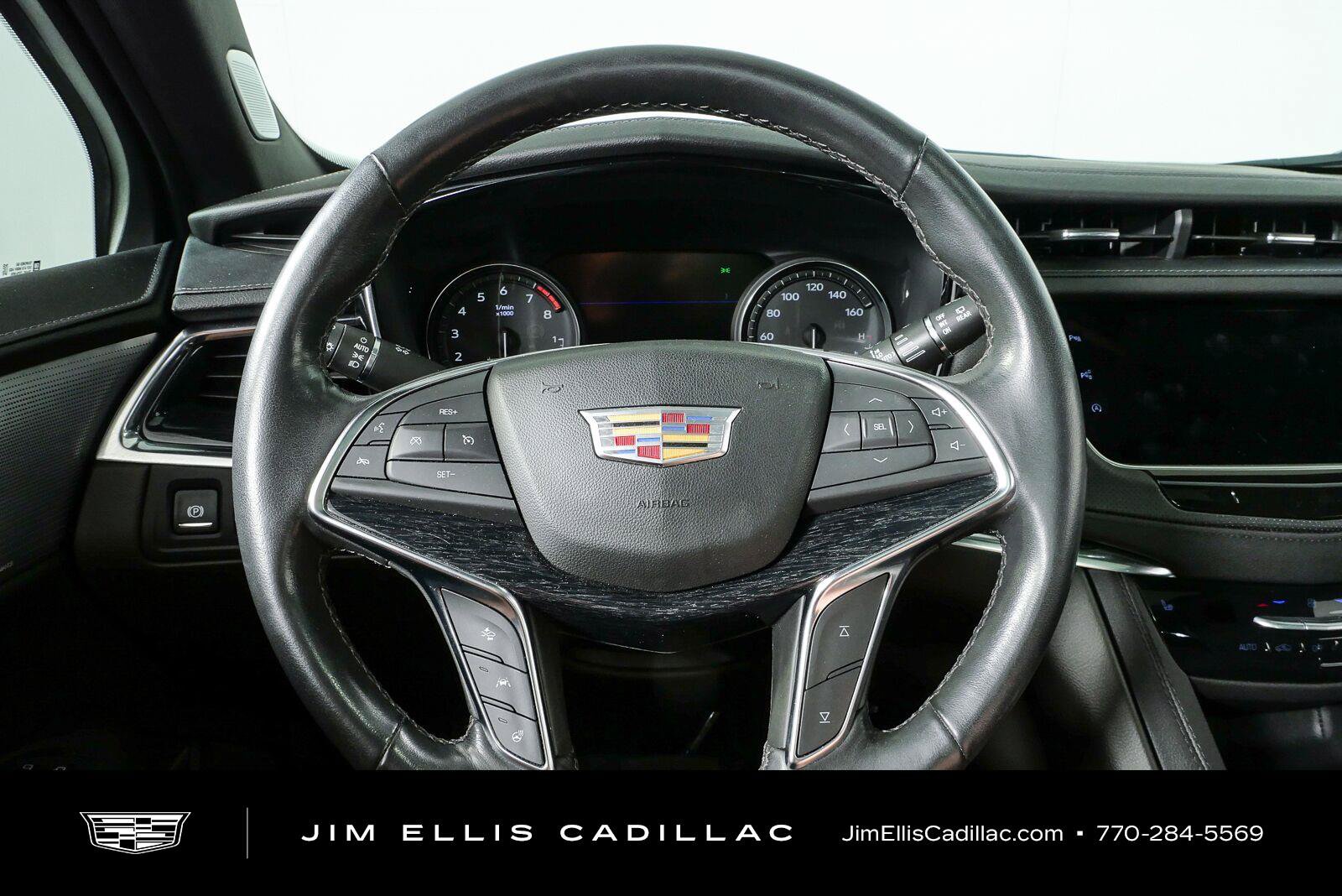 Used 2023 Cadillac XT5 Premium Luxury w/ Technology Package FWD image 10