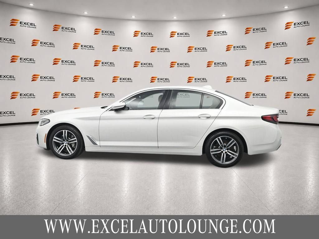 Used 2023 BMW 530i xDrive w/ Premium Package AWD/4WD image 2