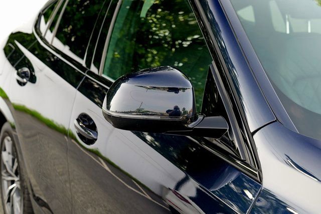 Used 2024 BMW X6 xDrive40i w/ Premium Package image 10