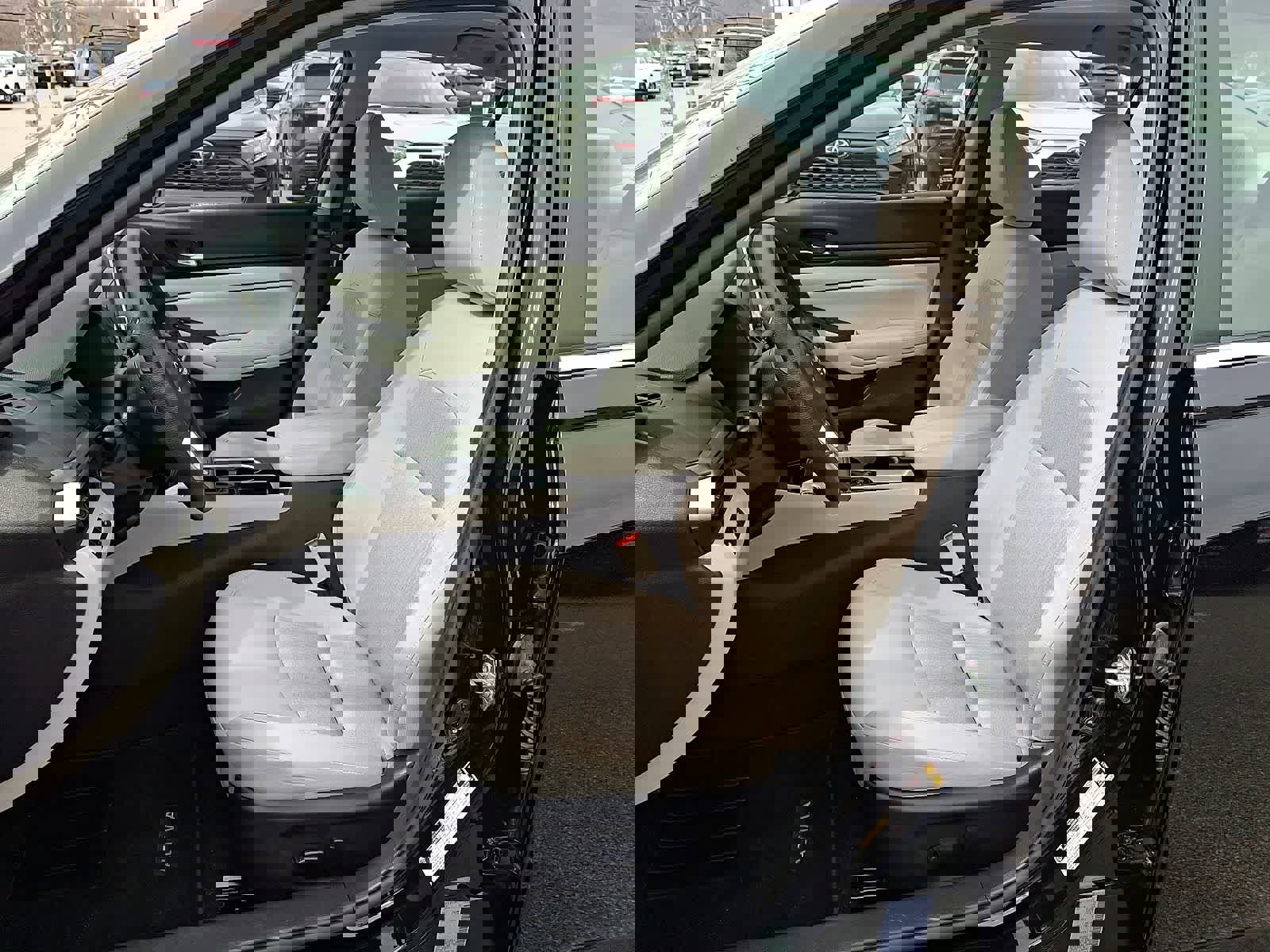 Used 2024 Nissan Altima 2.5 SV image 14