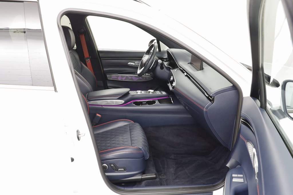 Used 2022 Genesis GV70 3.5T Sport w/ Sport Advanced Package image 21