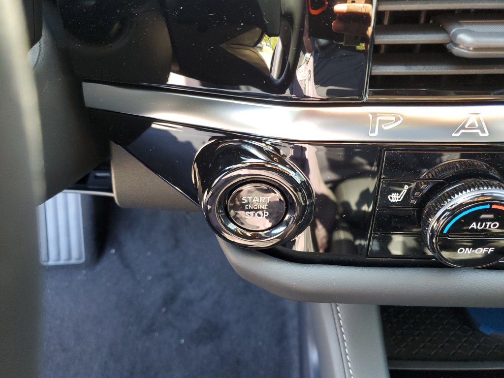 New 2026 Nissan Pathfinder SL FWD image 30