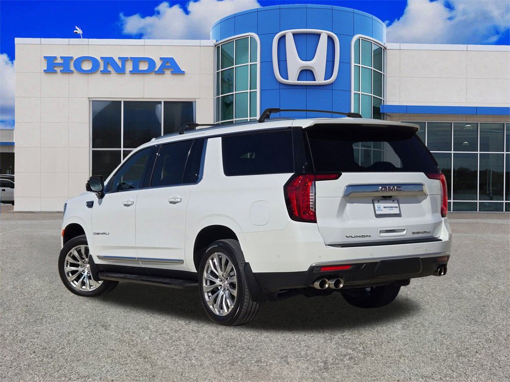 Used 2024 GMC Yukon XL Denali w/ Advanced Technology Package image 5