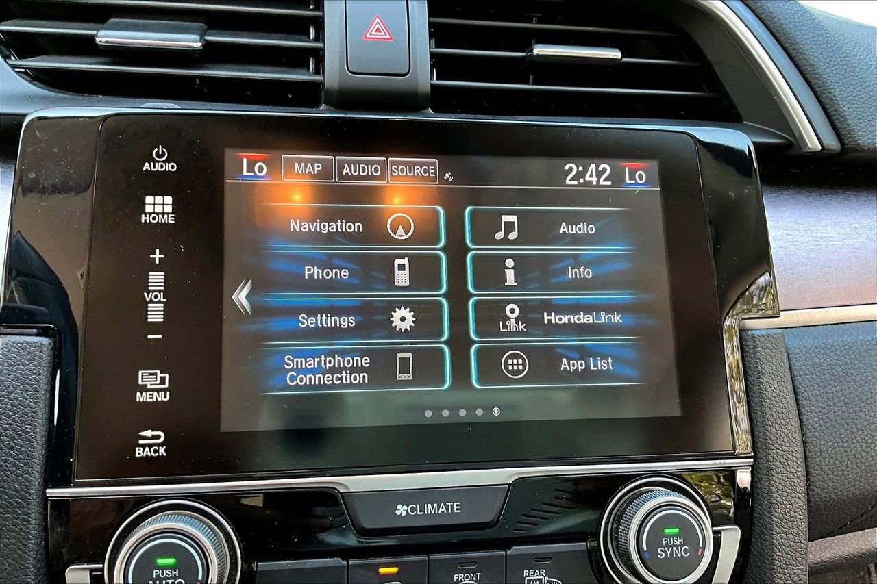 Used 2017 Honda Civic Touring image 23