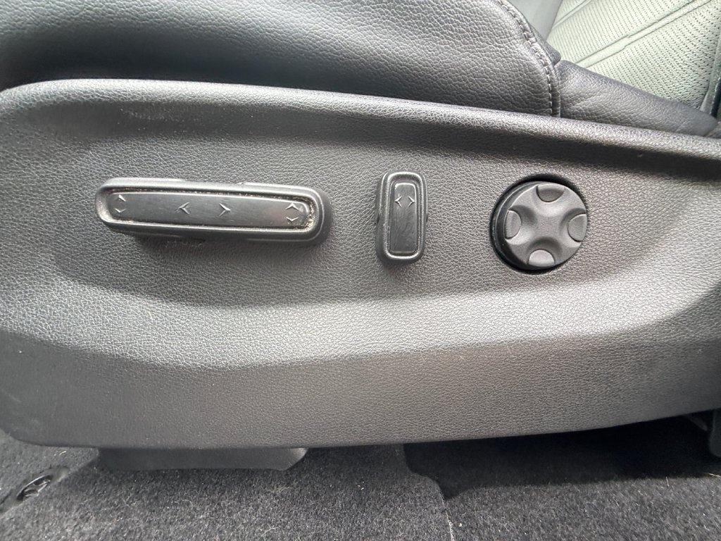 Used 2019 Honda CR-V Touring image 13