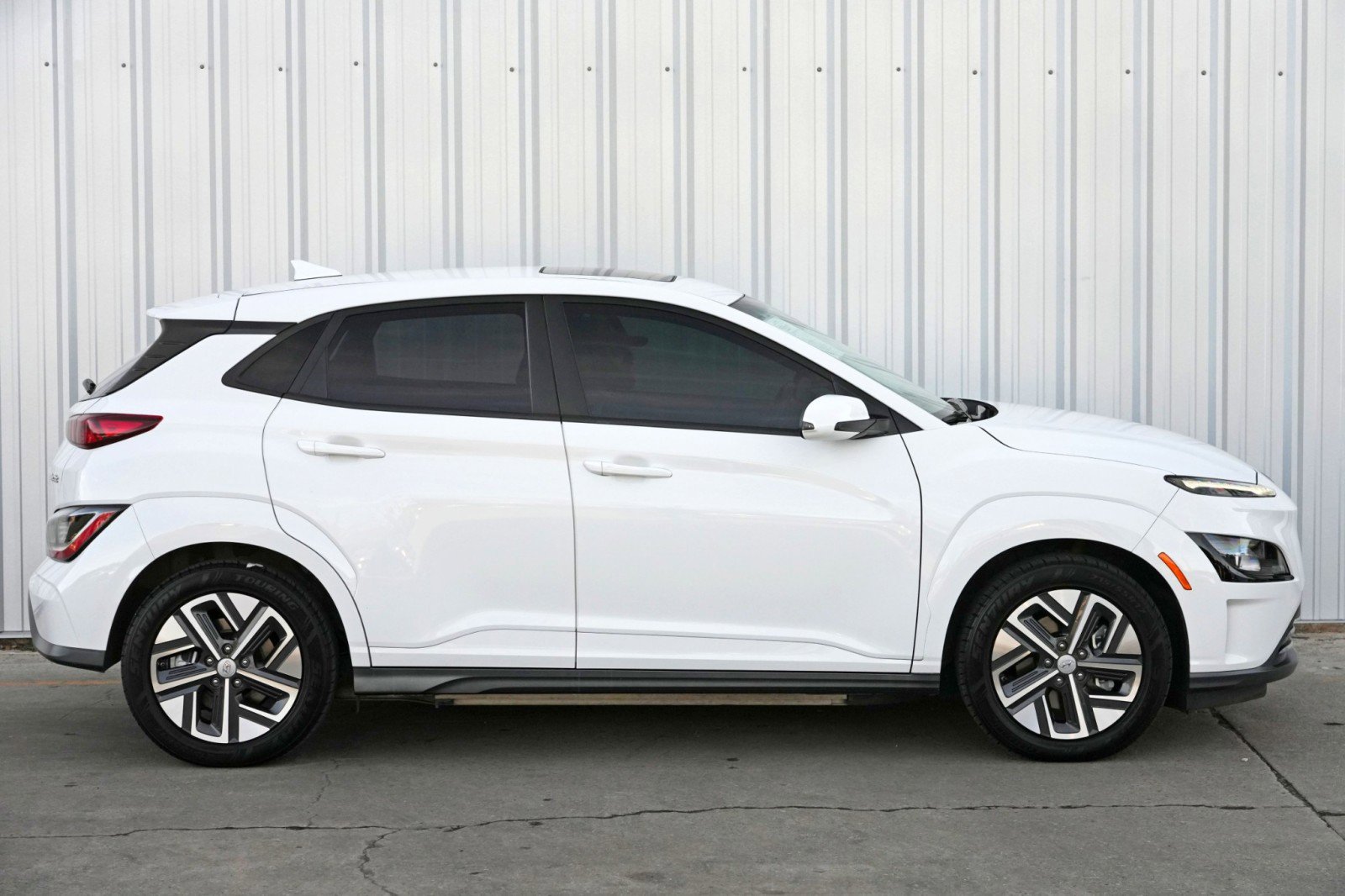Used 2022 Hyundai Kona SEL w/ Convenience Package FWD image 48
