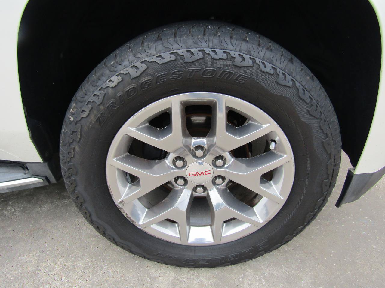 Used 2015 GMC Yukon SLT w/ HD Trailering Package RWD image 7