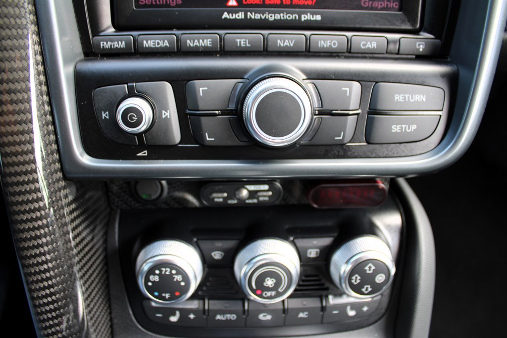 Used 2010 Audi R8 V10 image 24