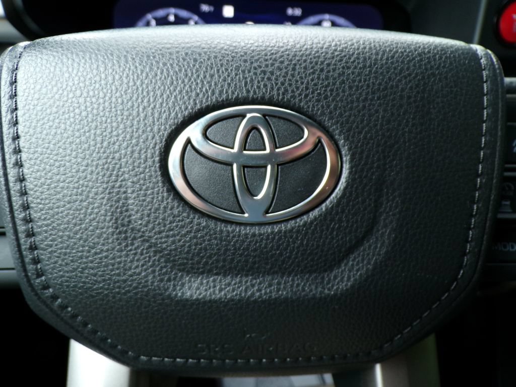 Used 2024 Toyota Tacoma TRD Off-Road AWD/4WD image 33