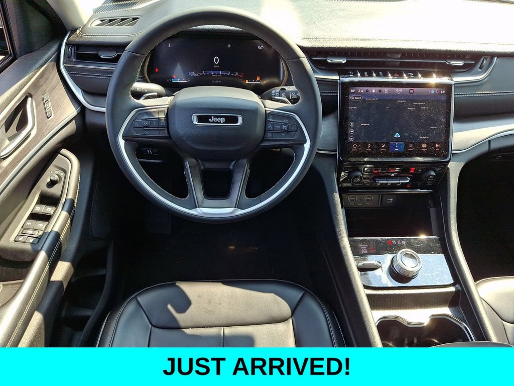 Used 2024 Jeep Grand Cherokee L Limited AWD/4WD image 13
