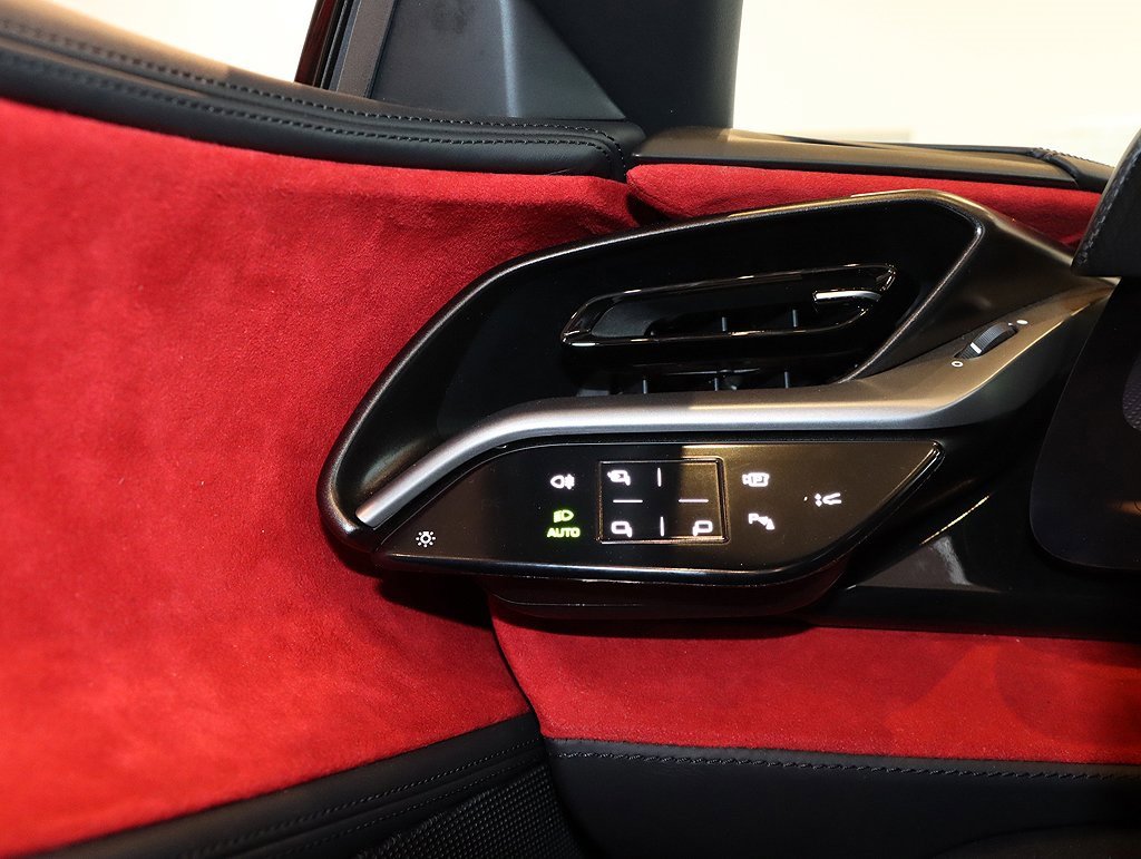 Certified 2024 Ferrari SF90 Spider image 94