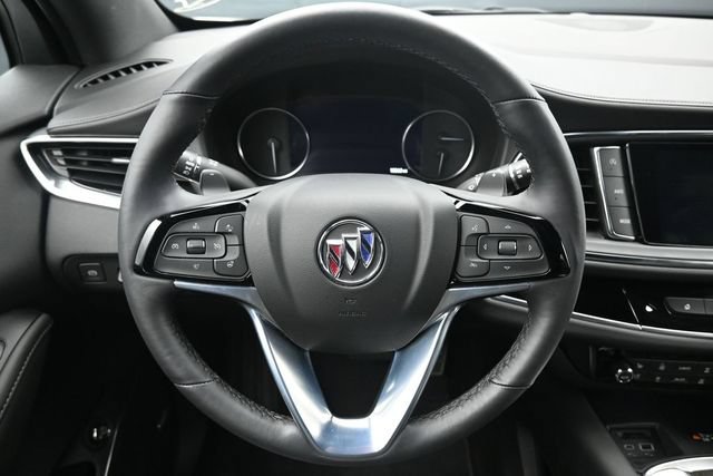 Used 2023 Buick Enclave Avenir w/ Avenir Technology Package AWD/4WD image 17
