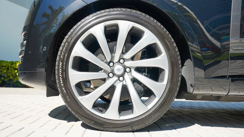 Used 2023 Land Rover Range Rover Long Wheelbase Autobiography AWD/4WD image 11