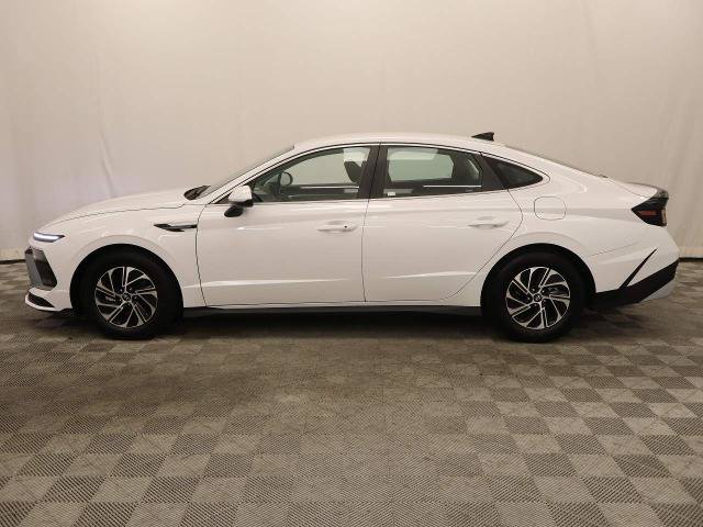 Used 2026 Hyundai Sonata Blue FWD image 17