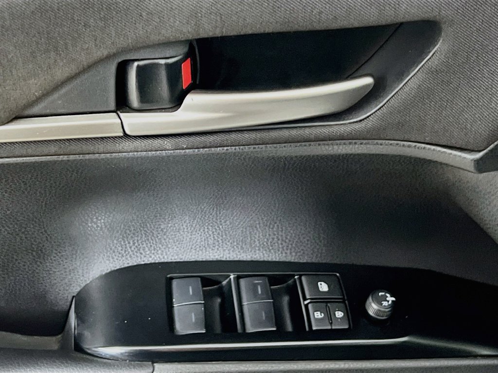 Used 2025 Toyota Camry LE FWD image 14