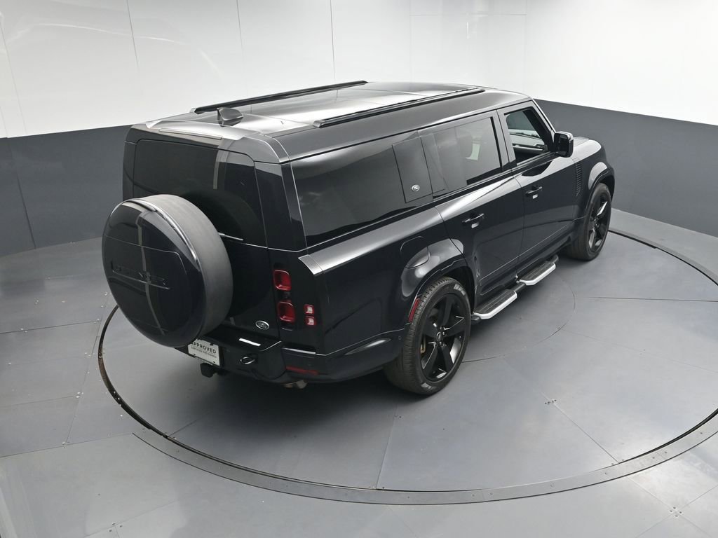 Used 2023 Land Rover Defender 130 X-Dynamic SE image 37