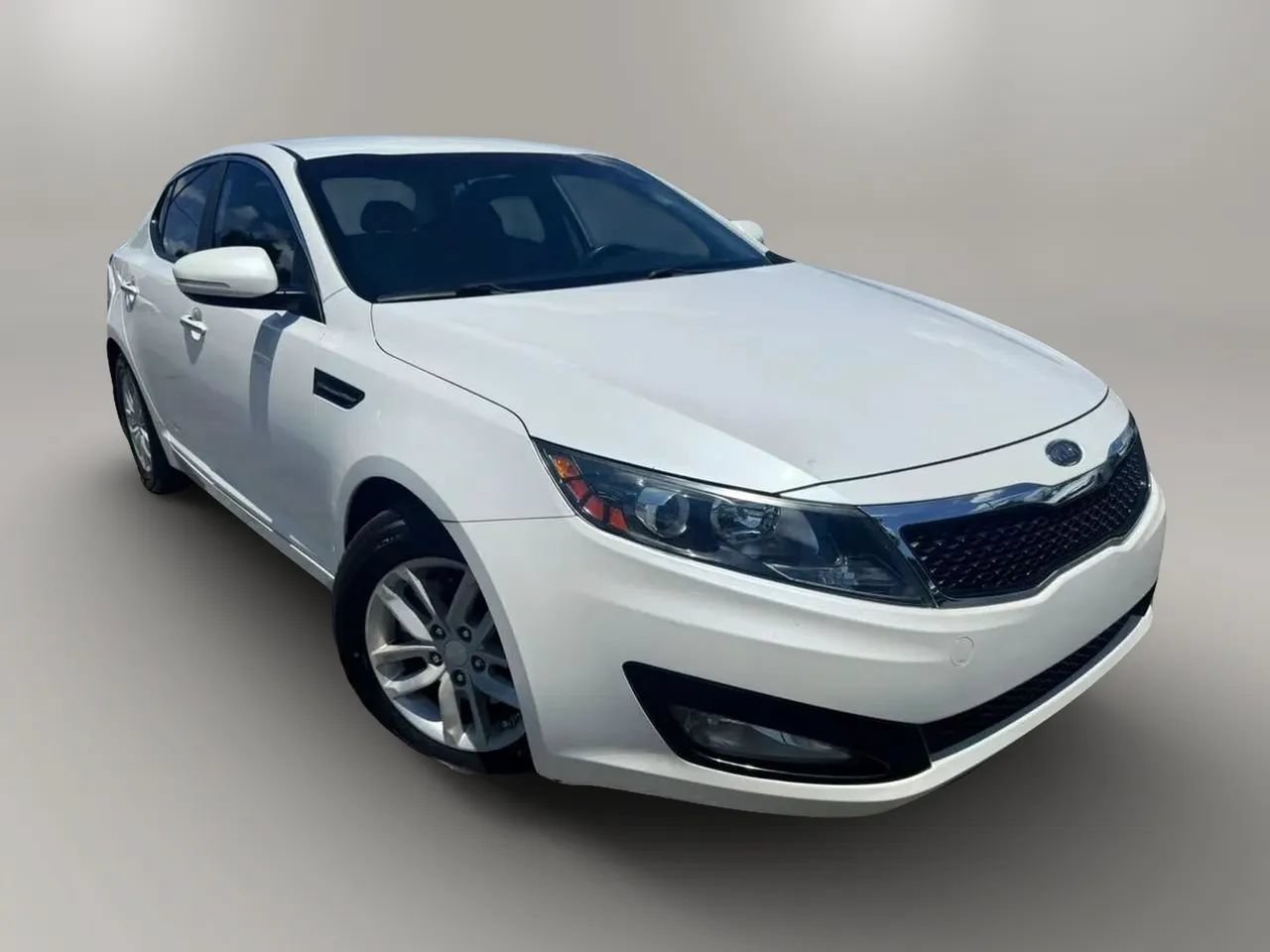 Used 2012 Kia Optima LX FWD image 2