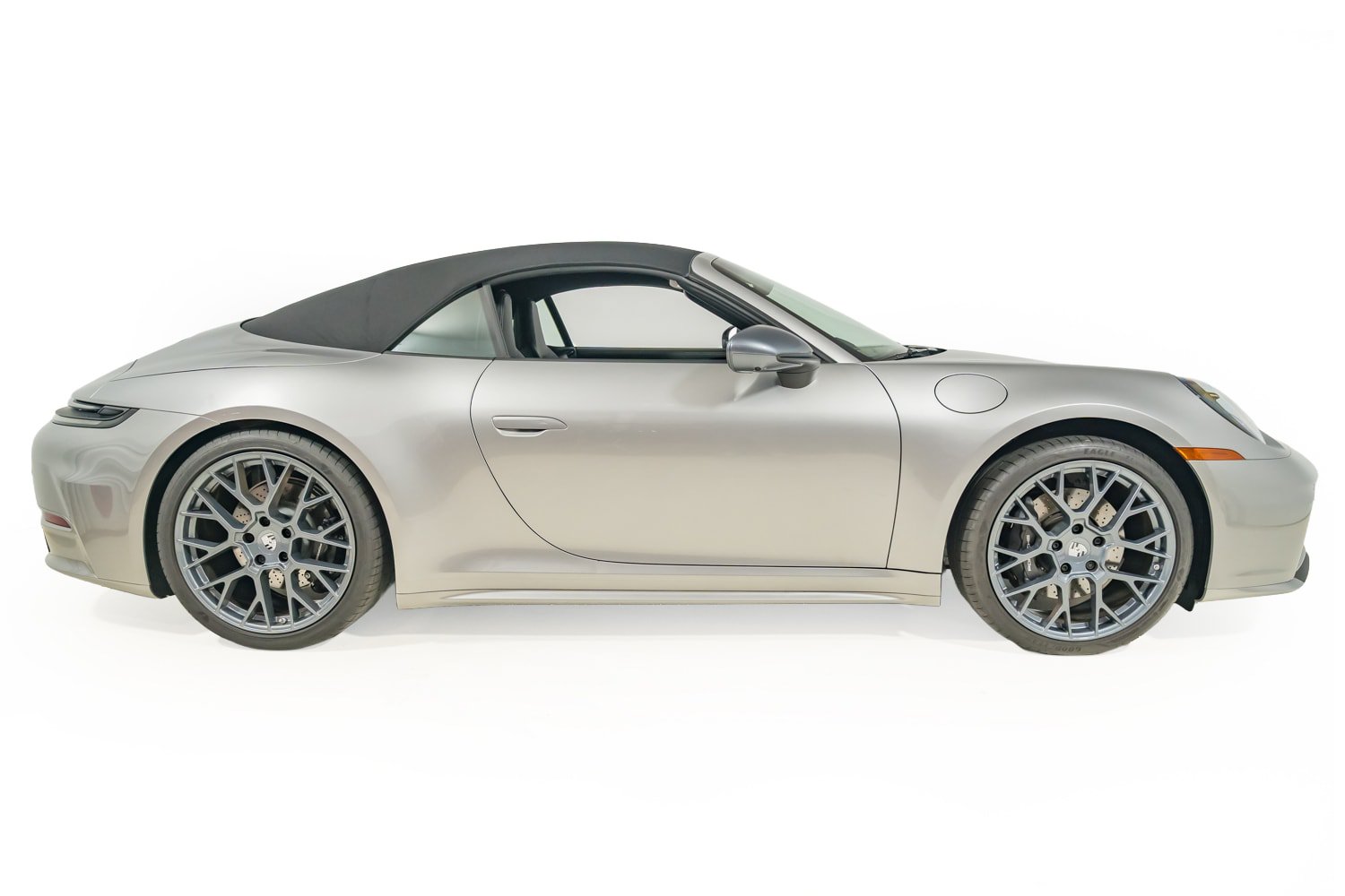 Used 2026 Porsche 911 Carrera T w/ Sportdesign Package RWD image 10