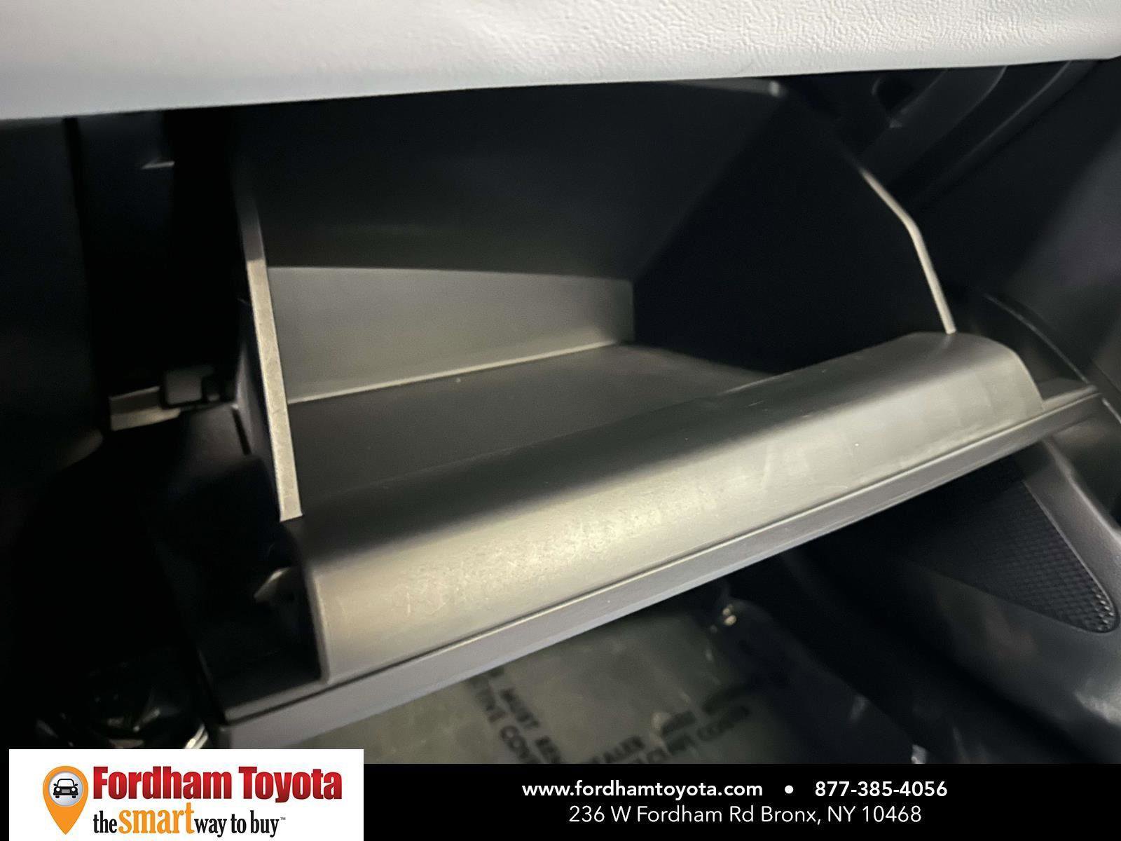 Used 2022 Toyota Corolla SE FWD image 29