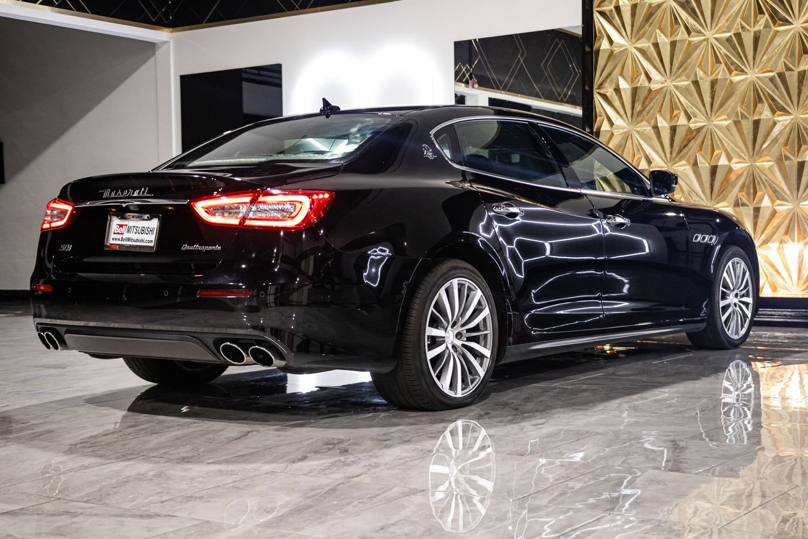 Used 2019 Maserati Quattroporte S Q4 AWD/4WD image 7