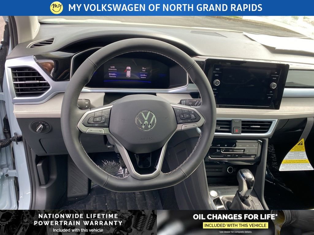 New 2026 Volkswagen Taos SE AWD/4WD image 9