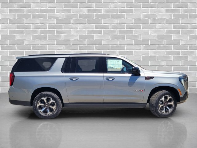 New 2026 GMC Yukon XL AT4 Ultimate w/ LPO, Floor Liner Package AWD/4WD image 4