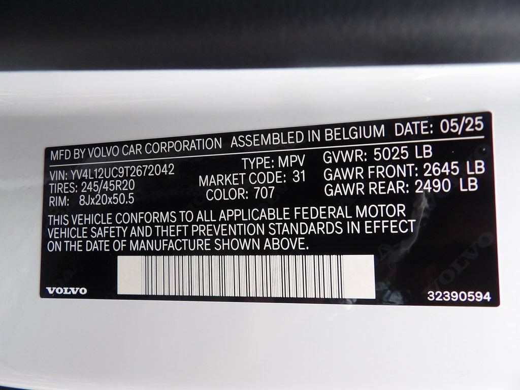 New 2026 Volvo XC40 B5 Plus w/ Protection Package Premier AWD/4WD image 28