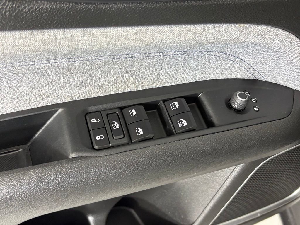 Used 2024 Jeep Compass Latitude AWD/4WD image 12