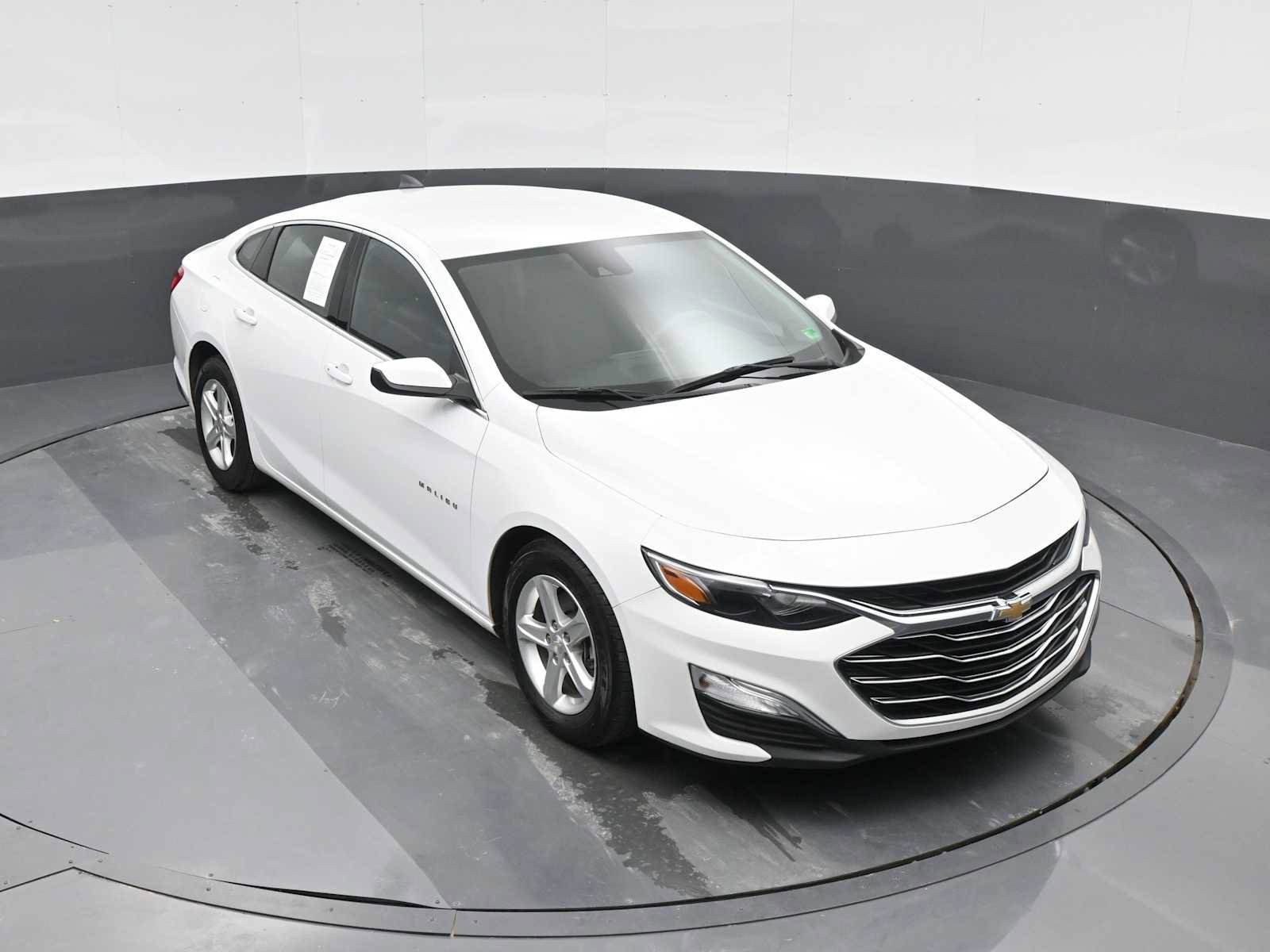 Used 2022 Chevrolet Malibu LS w/ Driver Confidence Package II image 21
