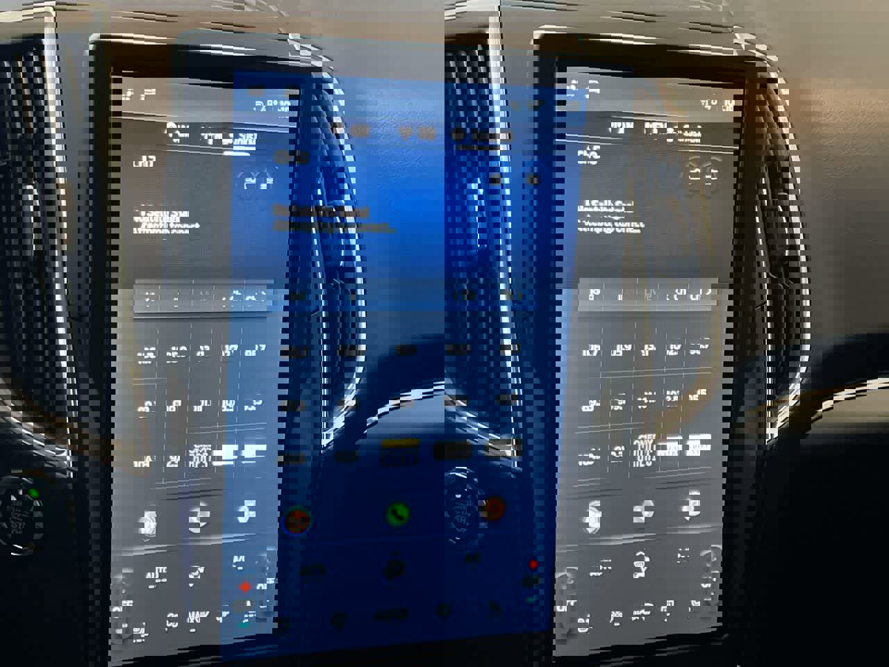 Used 2023 Ford Edge Titanium image 16