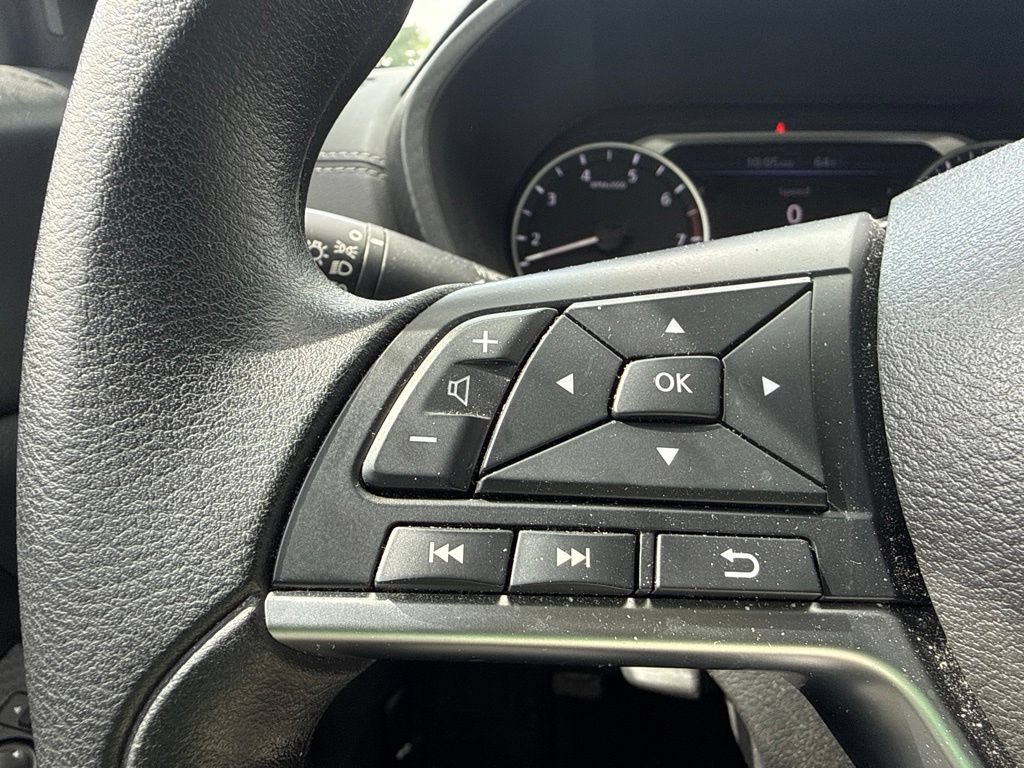 Used 2025 Nissan Sentra SV FWD image 12