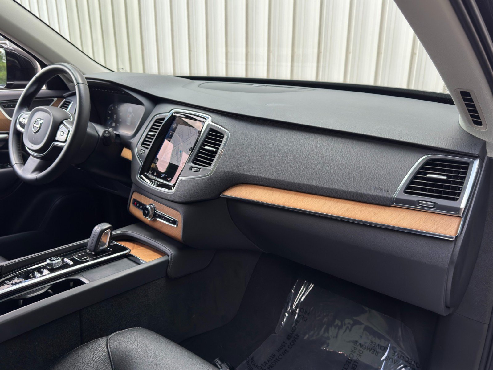Used 2021 Volvo XC90 T8 Inscription Expression w/ Protection Package Premier AWD/4WD image 14