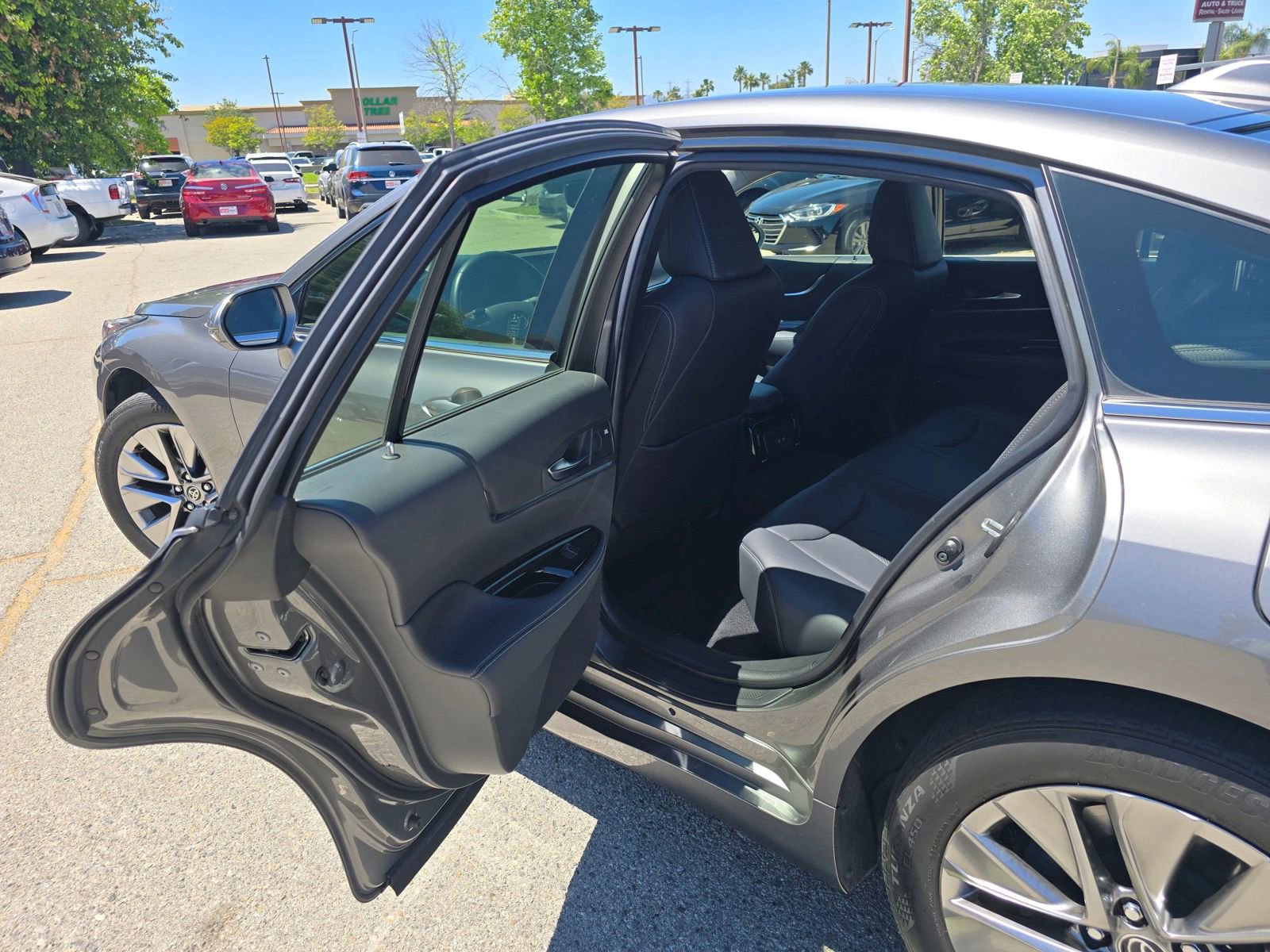 Used 2022 Toyota Mirai w/ Advanced Technology Package RWD image 11