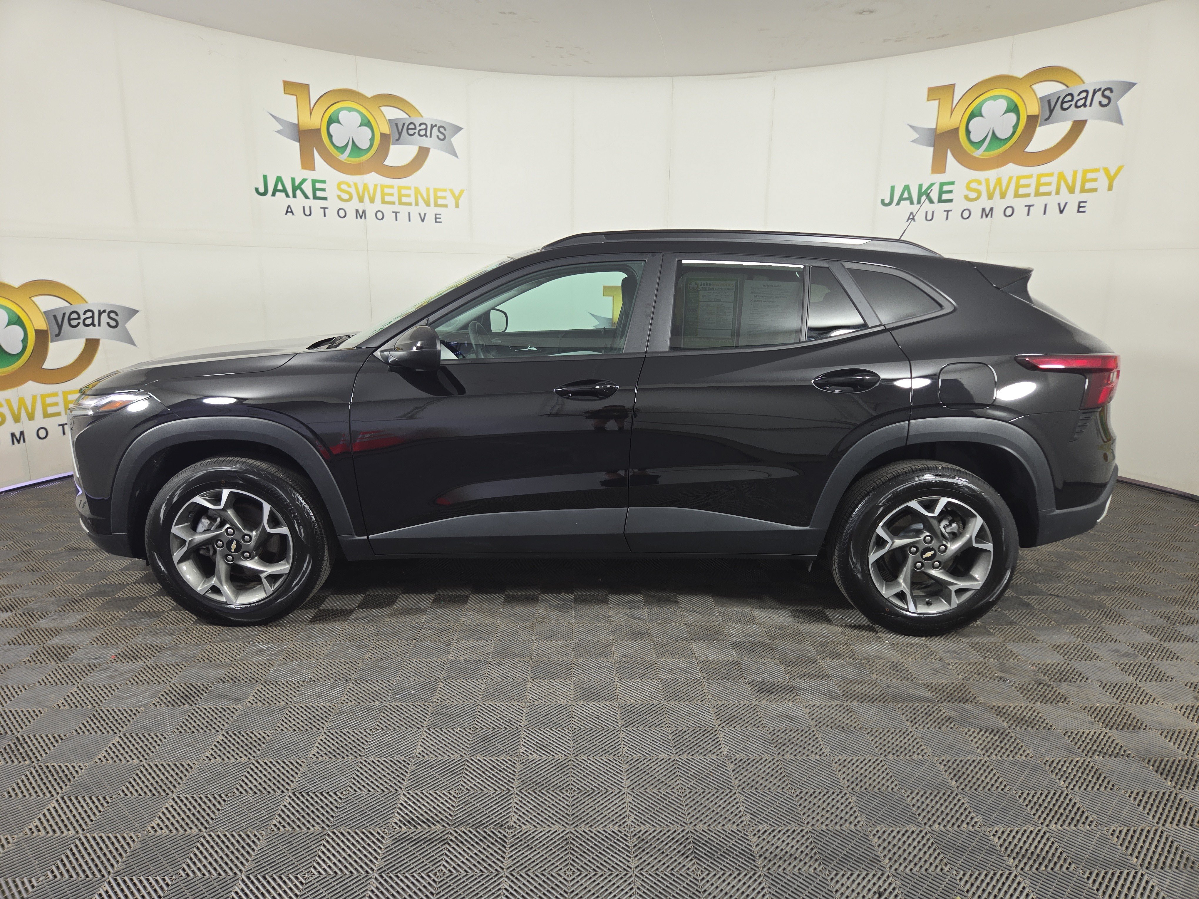 Used 2025 Chevrolet Trax LT w/ Driver Confidence Package FWD image 6