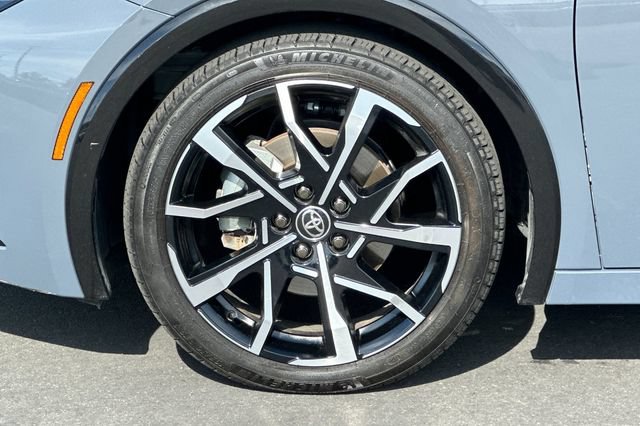 Used 2024 Toyota Prius Prime FWD image 30