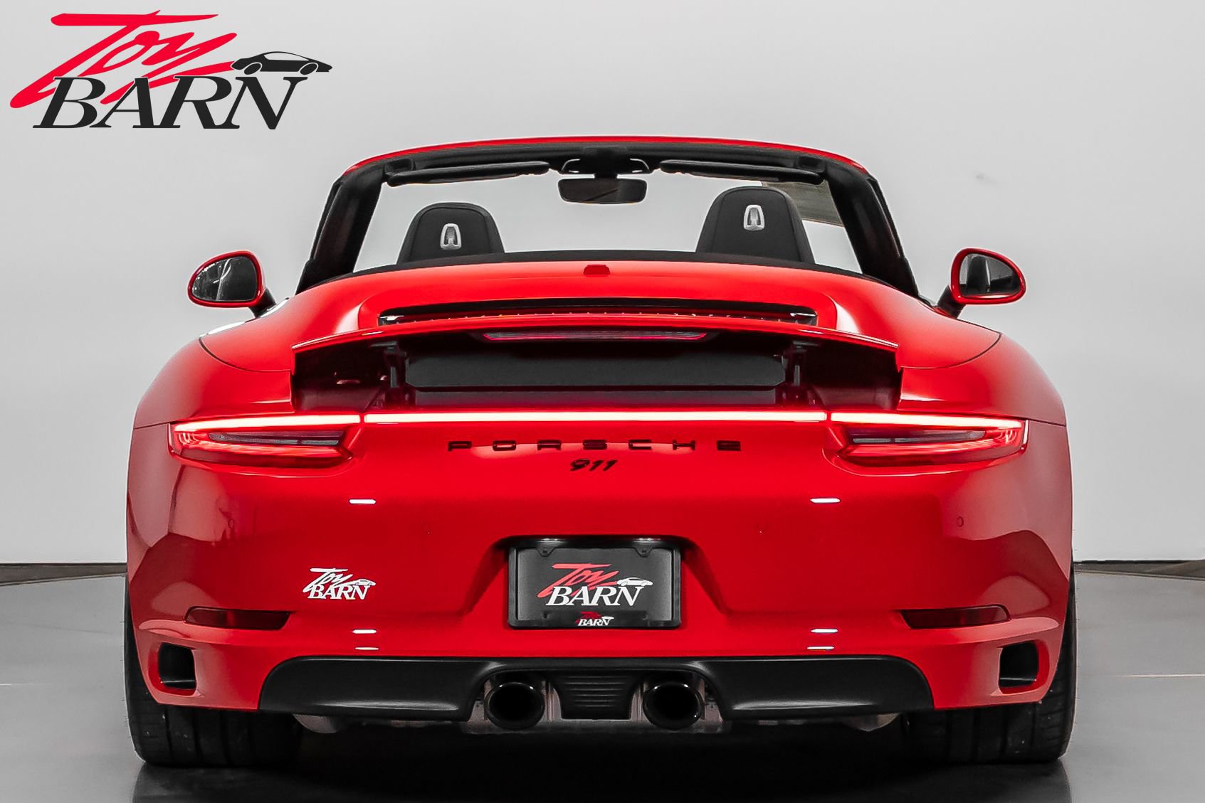 Used 2018 Porsche 911 Carrera image 4