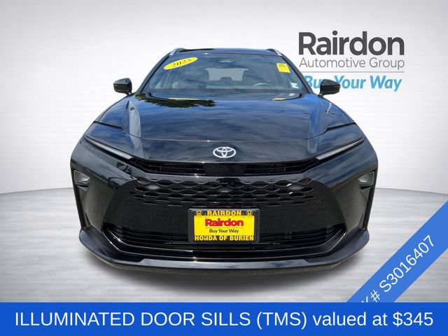 Used 2025 Toyota Crown Signia AWD/4WD image 2