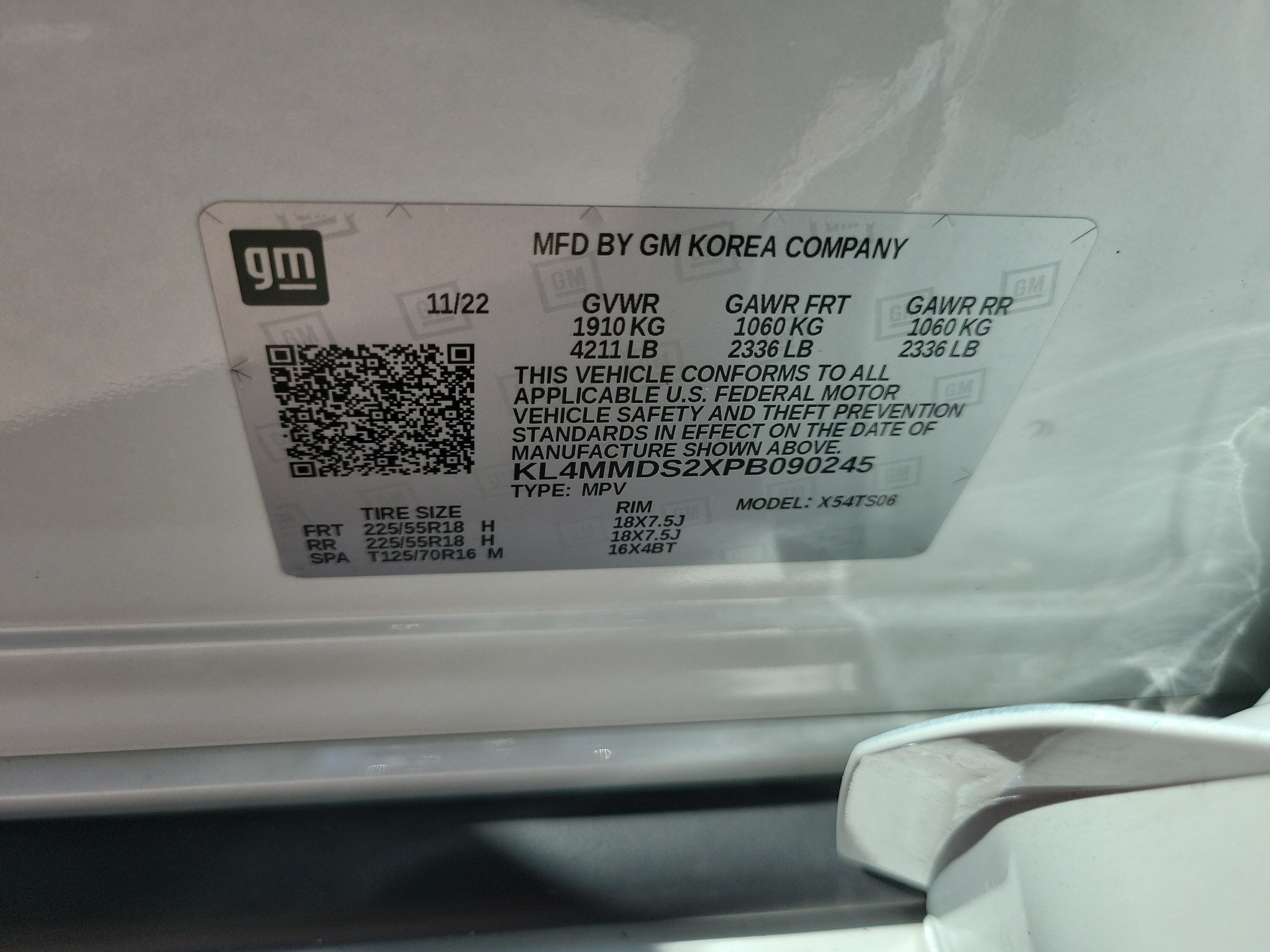 Used 2023 Buick Encore GX Select w/ Sport Touring Package FWD image 31