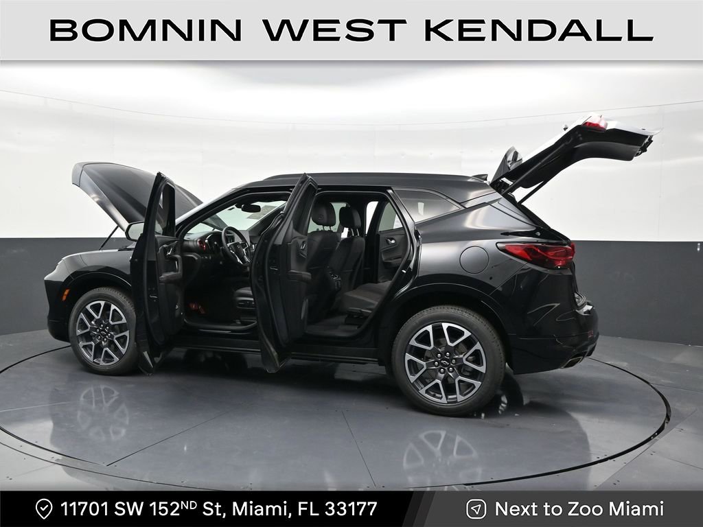 Used 2023 Chevrolet Blazer RS w/ Enhanced Convenience Package image 32