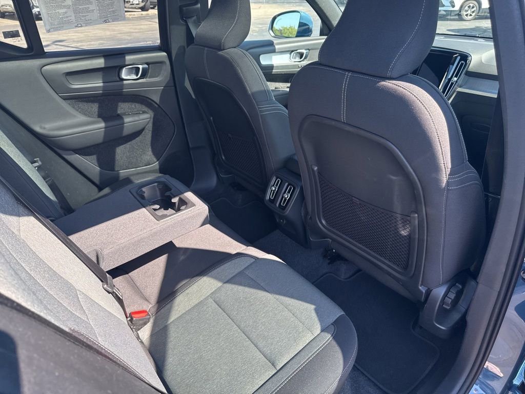 Used 2024 Volvo XC40 B5 Core image 44