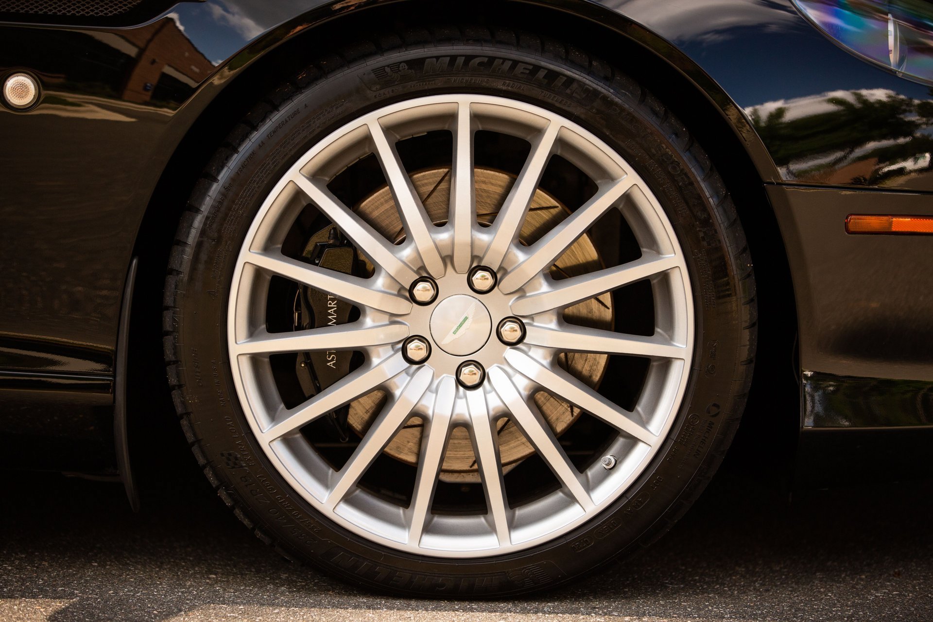 Used 2007 Aston Martin DB9 Volante RWD image 30