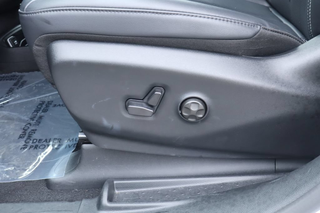 Used 2025 Chrysler Pacifica Select FWD image 20