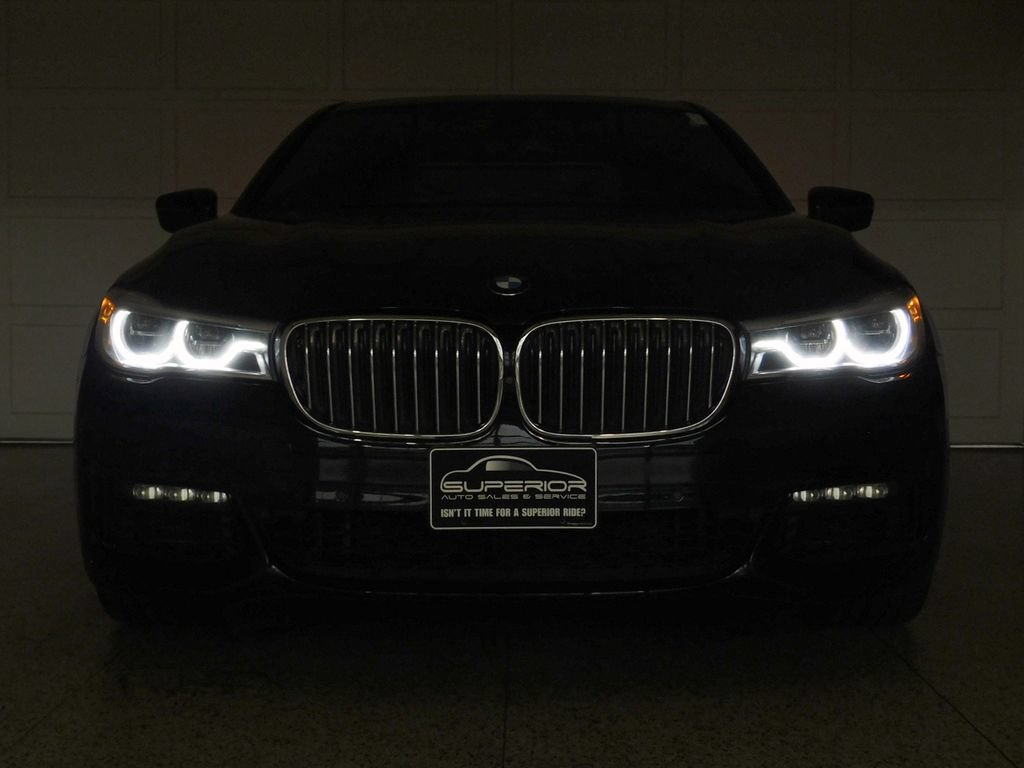 Used 2019 BMW 750i xDrive AWD/4WD image 13