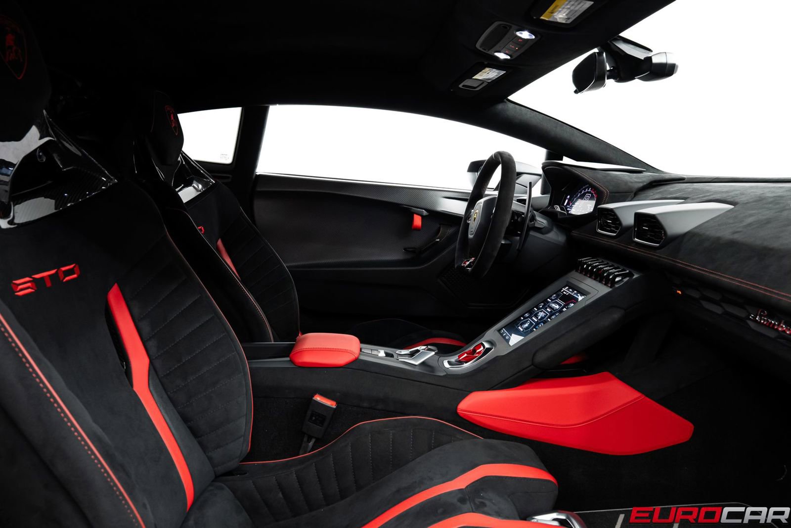 Used 2022 Lamborghini Huracan STO RWD image 38