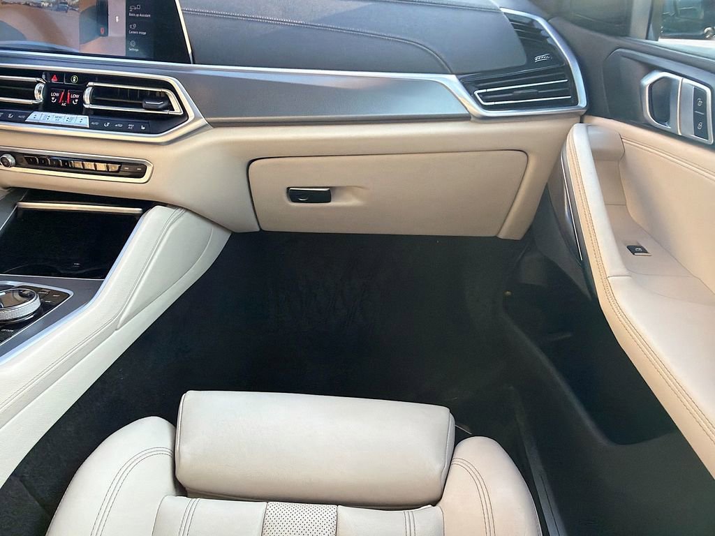 Used 2022 BMW X6 xDrive40i w/ Executive Package AWD/4WD image 16