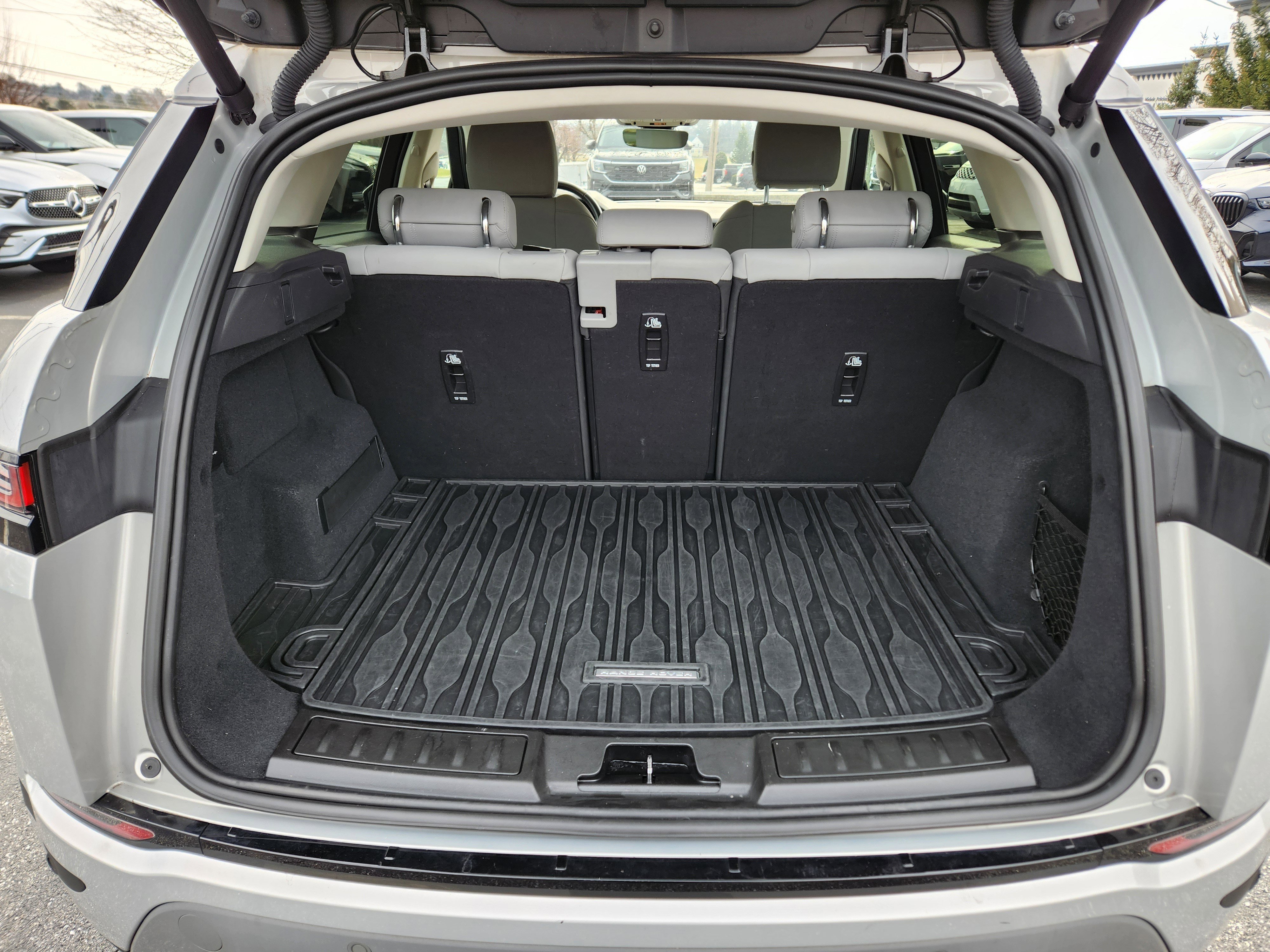 Used 2021 Land Rover Range Rover Evoque S image 8