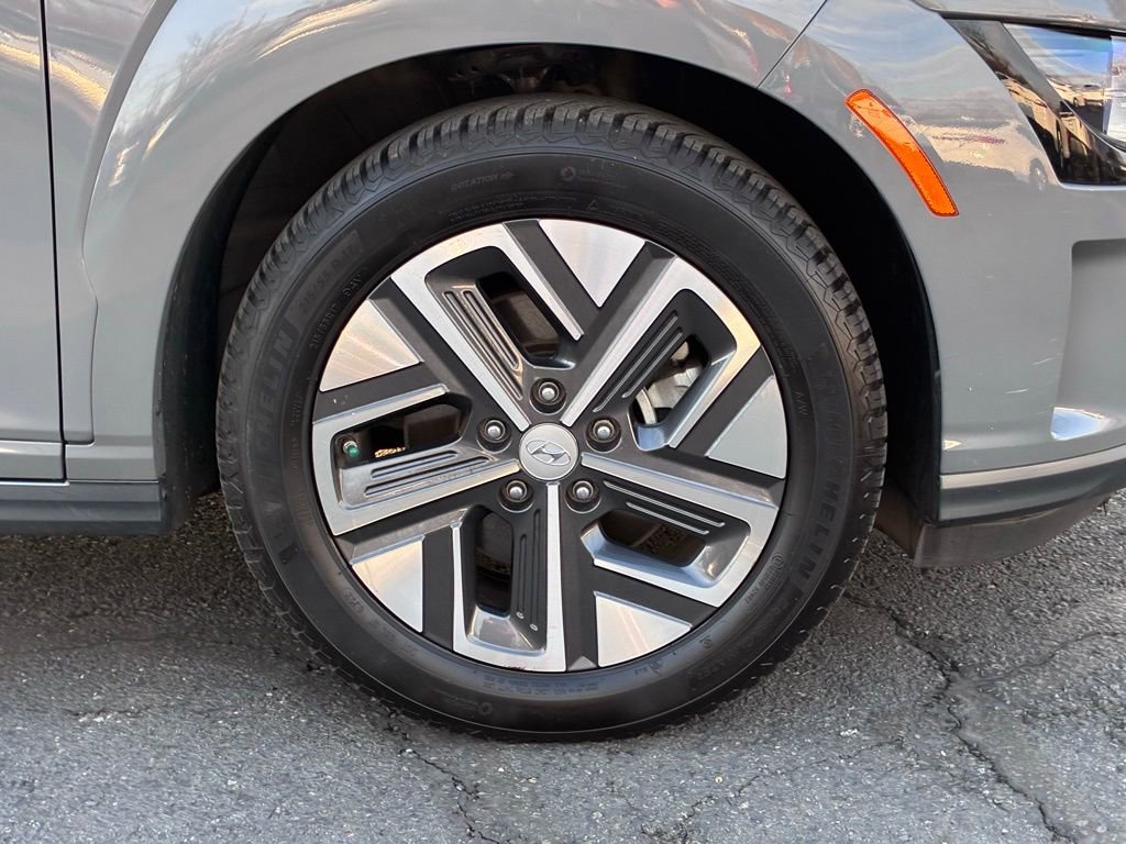 Used 2022 Hyundai Kona SEL w/ Convenience Package image 50