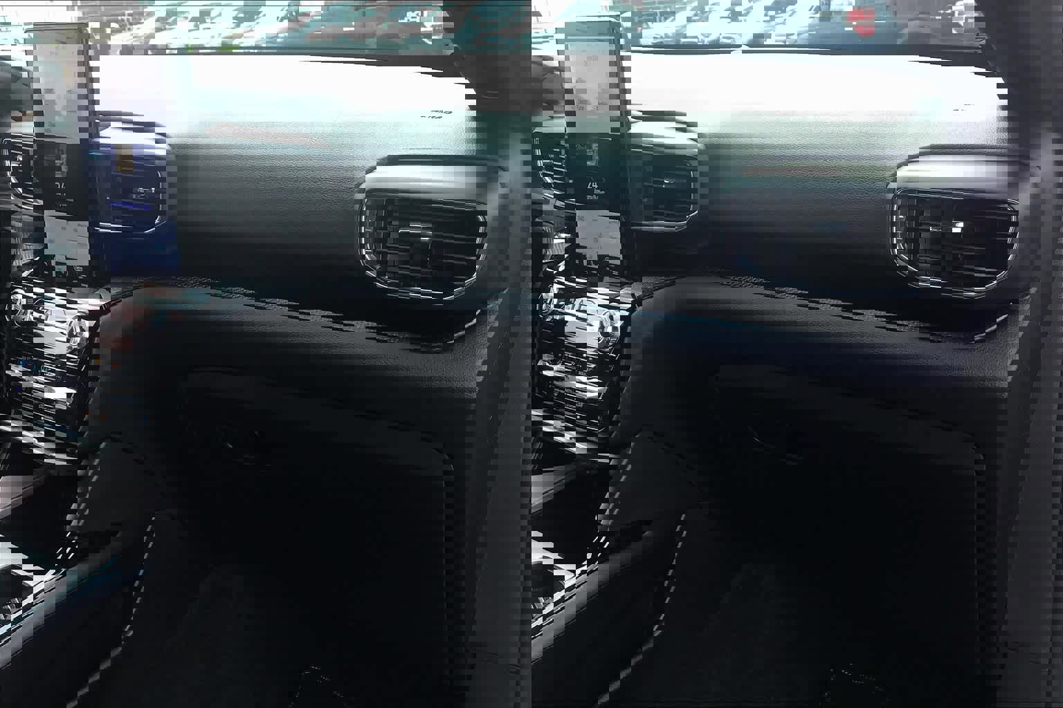 Used 2022 Ford Explorer ST w/ Equipment Group 401A image 17